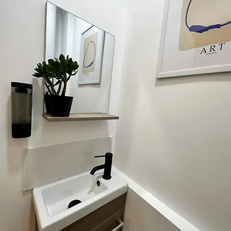 Apartment So Fresh View Old *