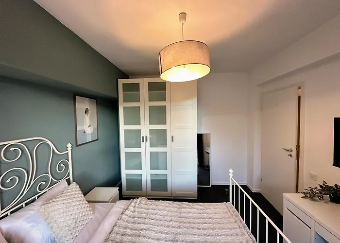 So Fresh View Old * Bucareste