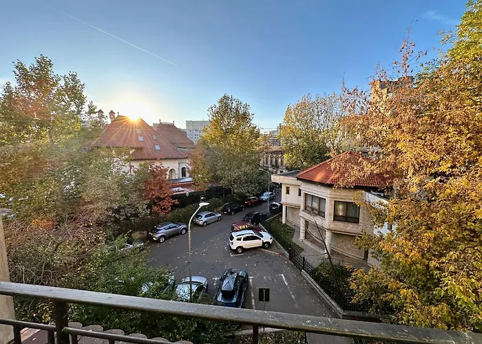 So Fresh View Old * Bucureşti