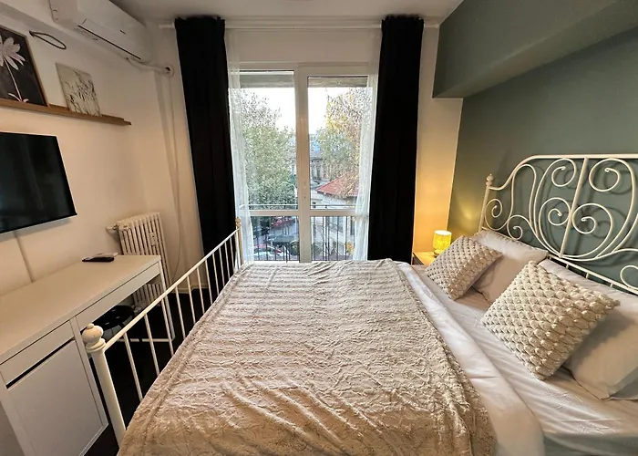 So Fresh View Old * Bucureşti